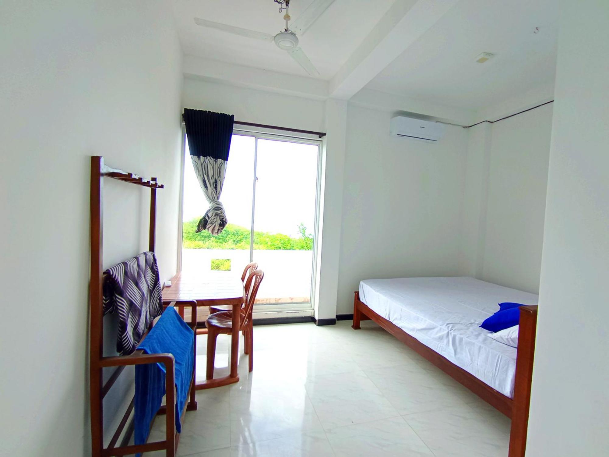Hotel Blue Waves Ocean Mirissa Extérieur photo